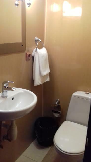 Bogdan Khmelnytskyi Hotel Kiev Esterno foto
